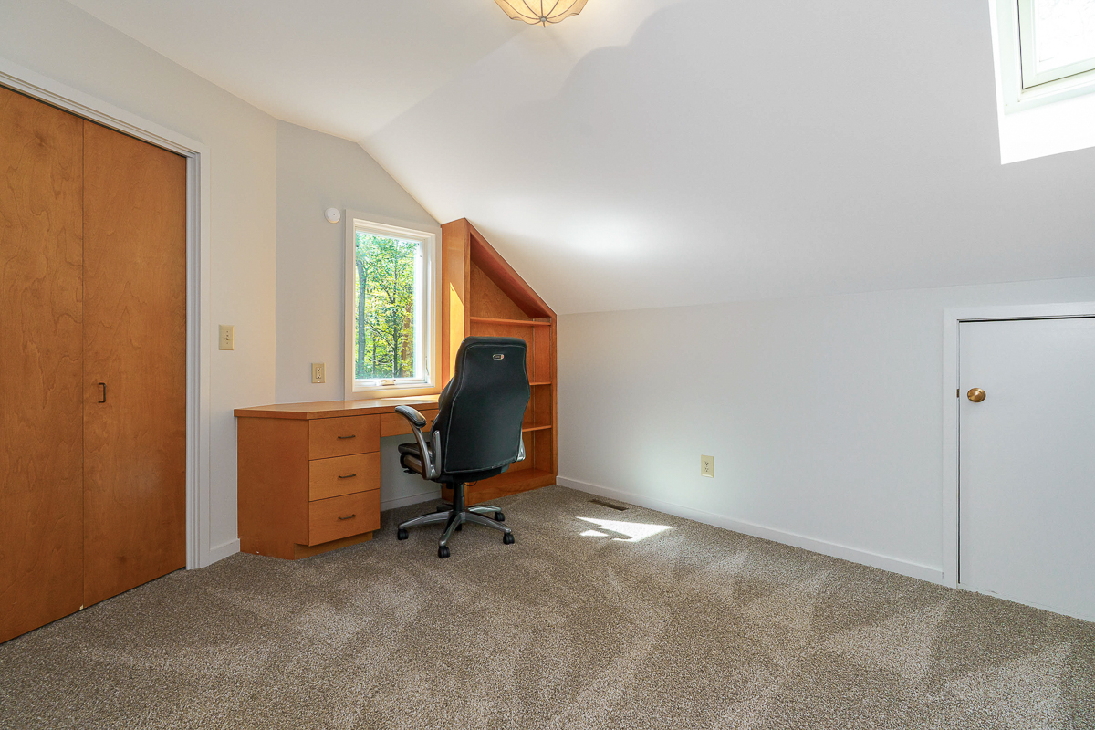 1037 Ravine Ridge Dr-76