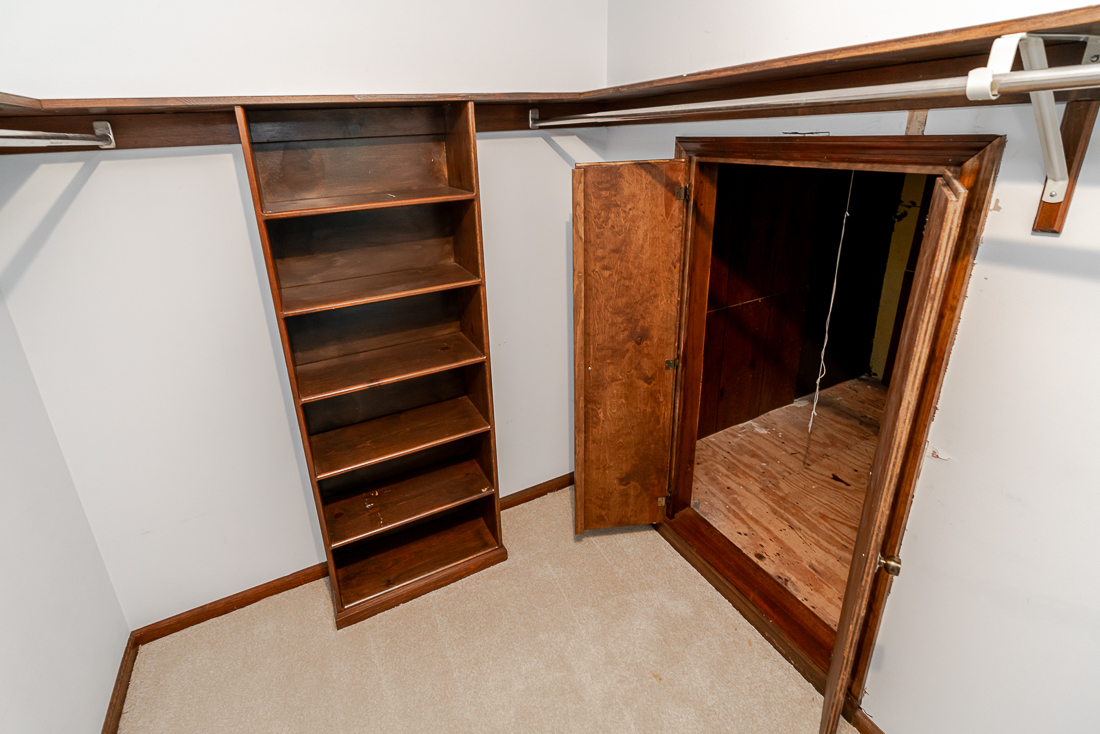 111 North Nob Hill-49