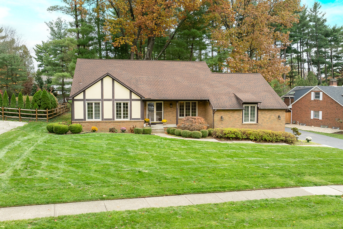 111 North Nob Hill-5