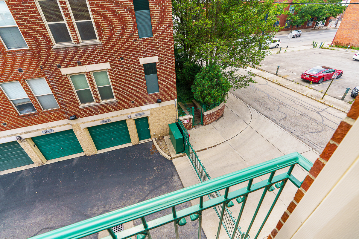 115 E Noble St #2-12