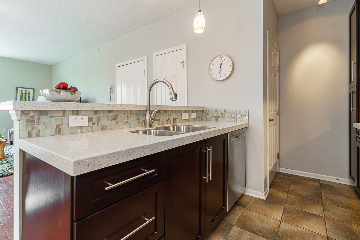 115 E Noble St #2-17