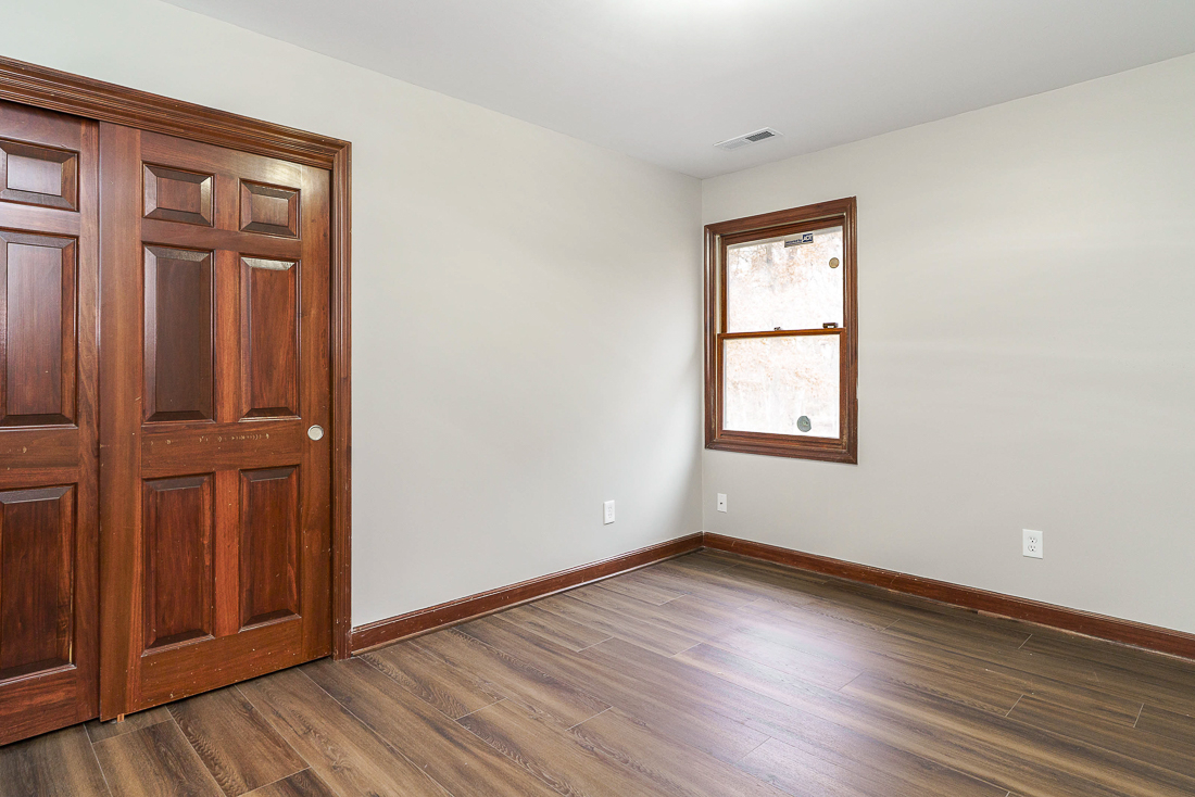 1210 Whispering Meadow Ct-52