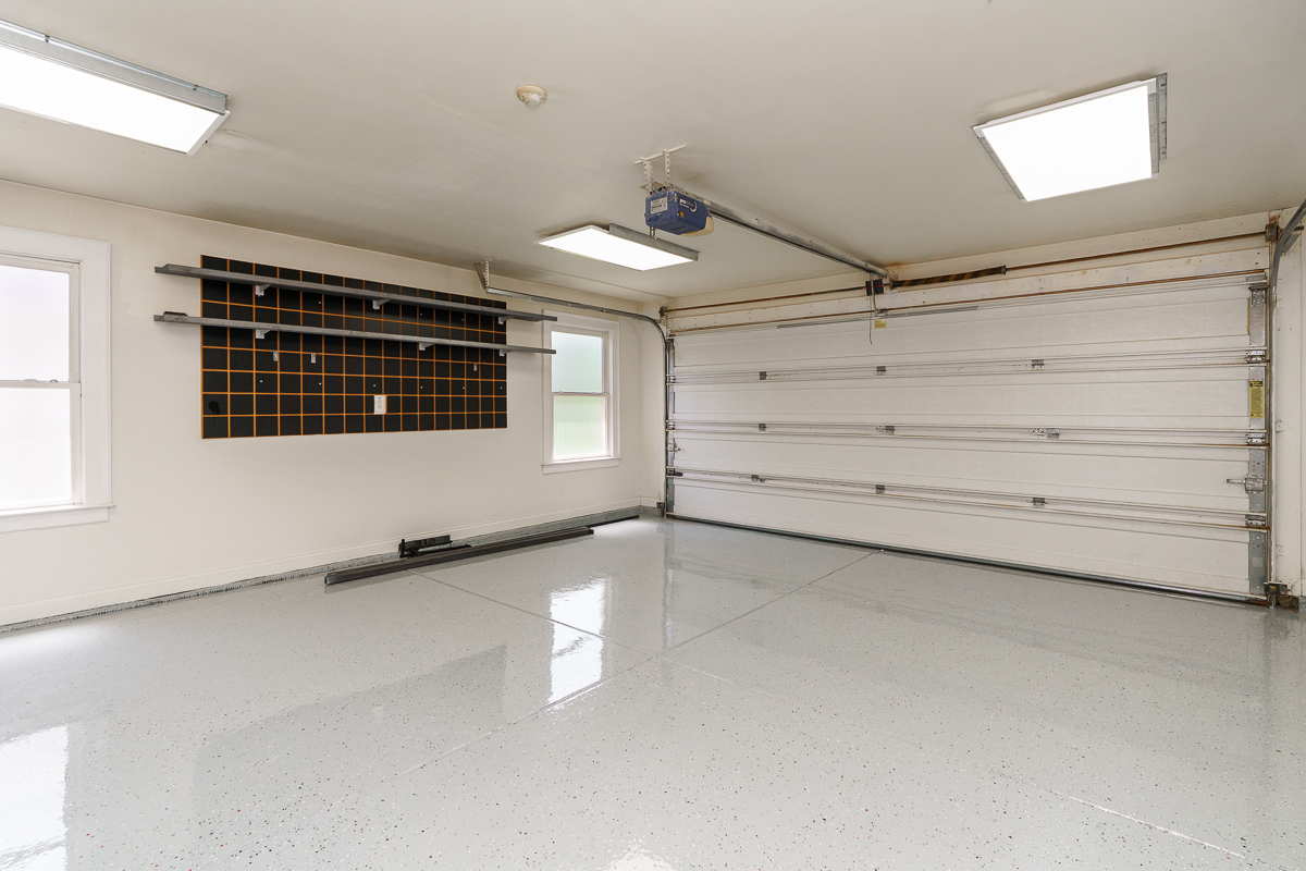 1225 Eastview Ave-10