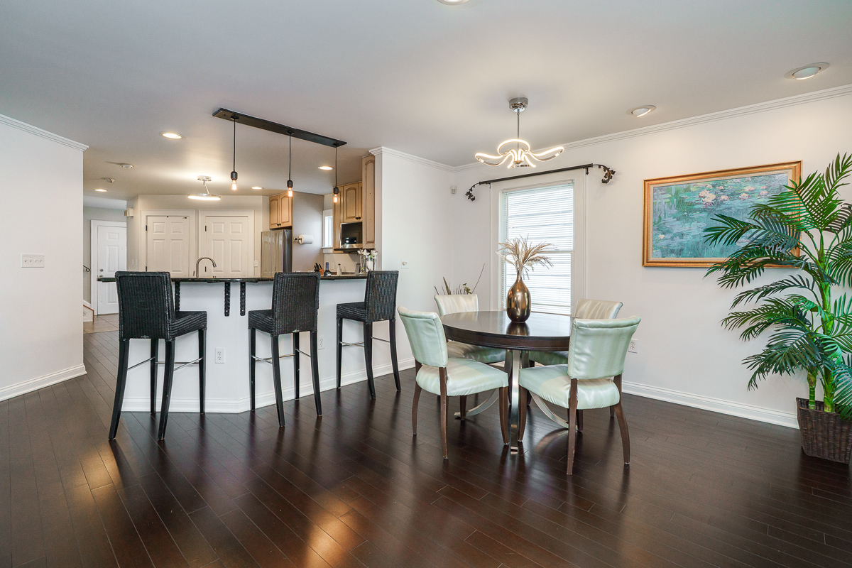 1225 Eastview Ave-16