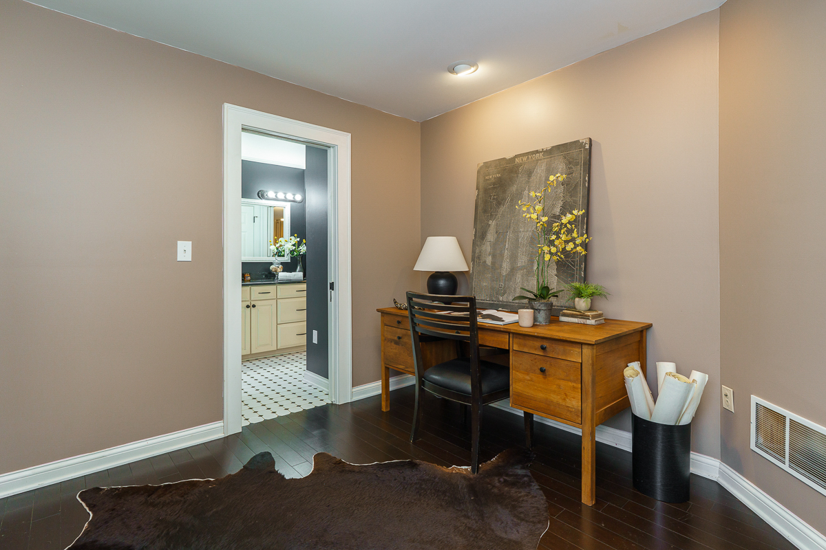 1225 Eastview Ave-28