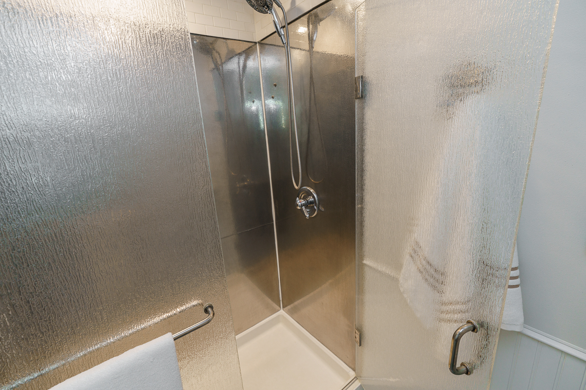 1225 Eastview Ave-38