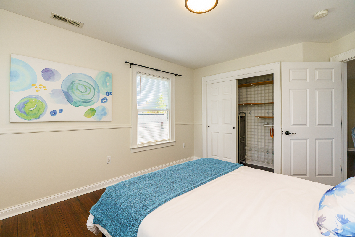 1225 Eastview Ave-42