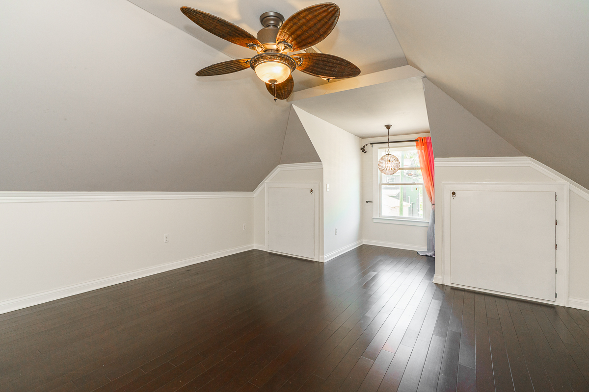 1225 Eastview Ave-43