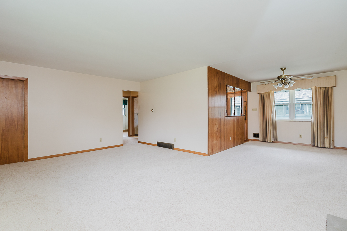 128 Letchworth Ave i-3