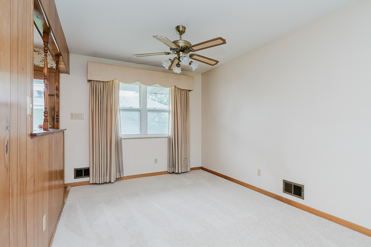 128 Letchworth Ave i-5