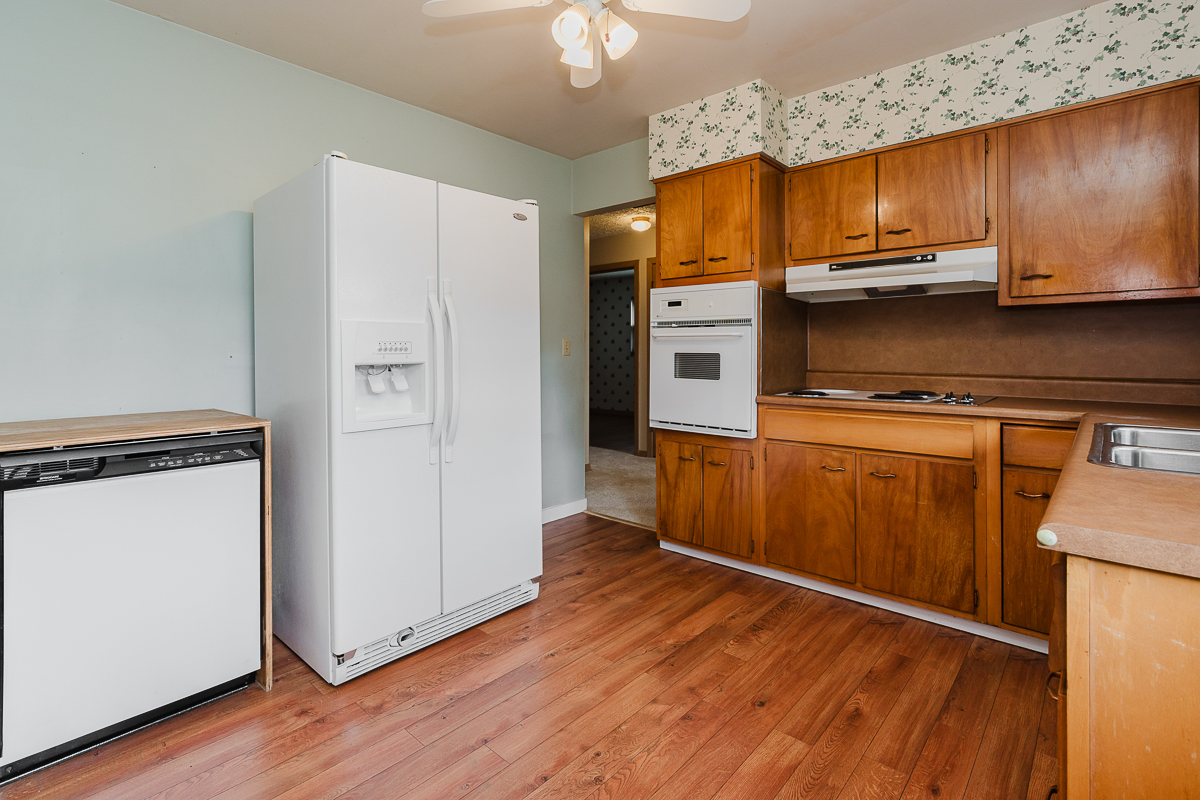 128 Letchworth Ave i-9