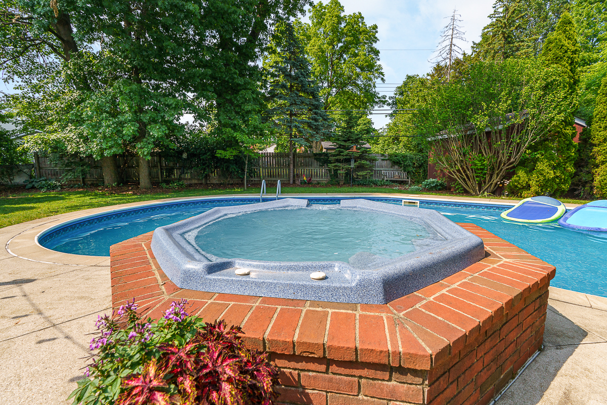 1332 Castleron Rd N-11