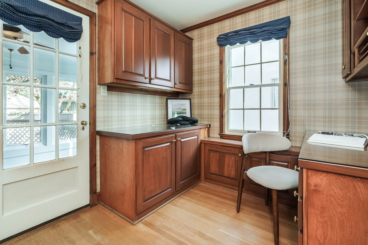 136 s Remington Rd-16