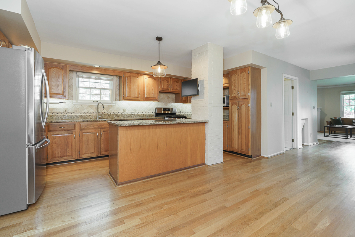 136 s Remington Rd-22