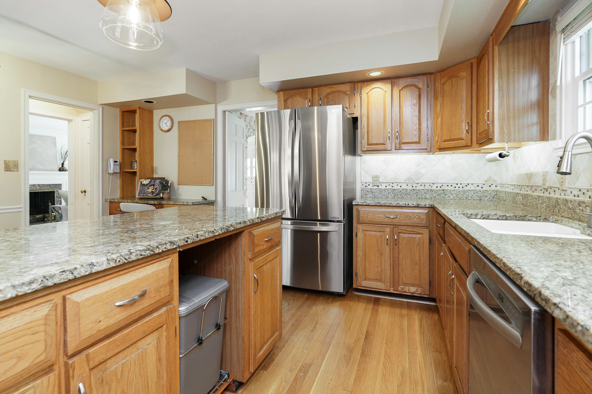 136 s Remington Rd-25