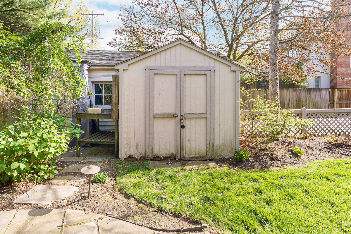 136 s Remington Rd-8