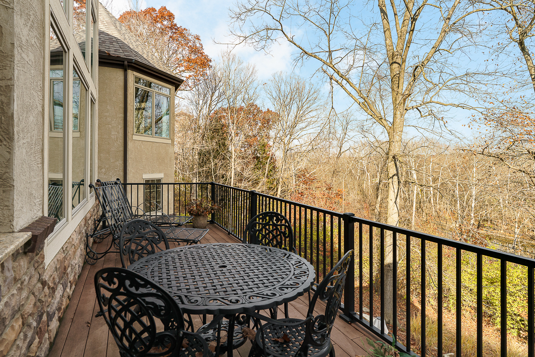 1403 Riverwood Ln-24