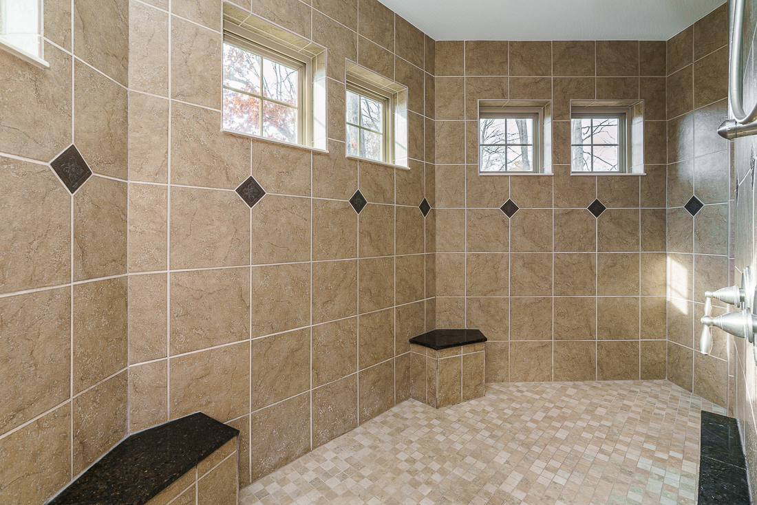 1403 Riverwood Ln-44