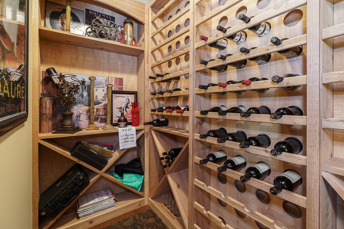 1403 Riverwood Ln-60