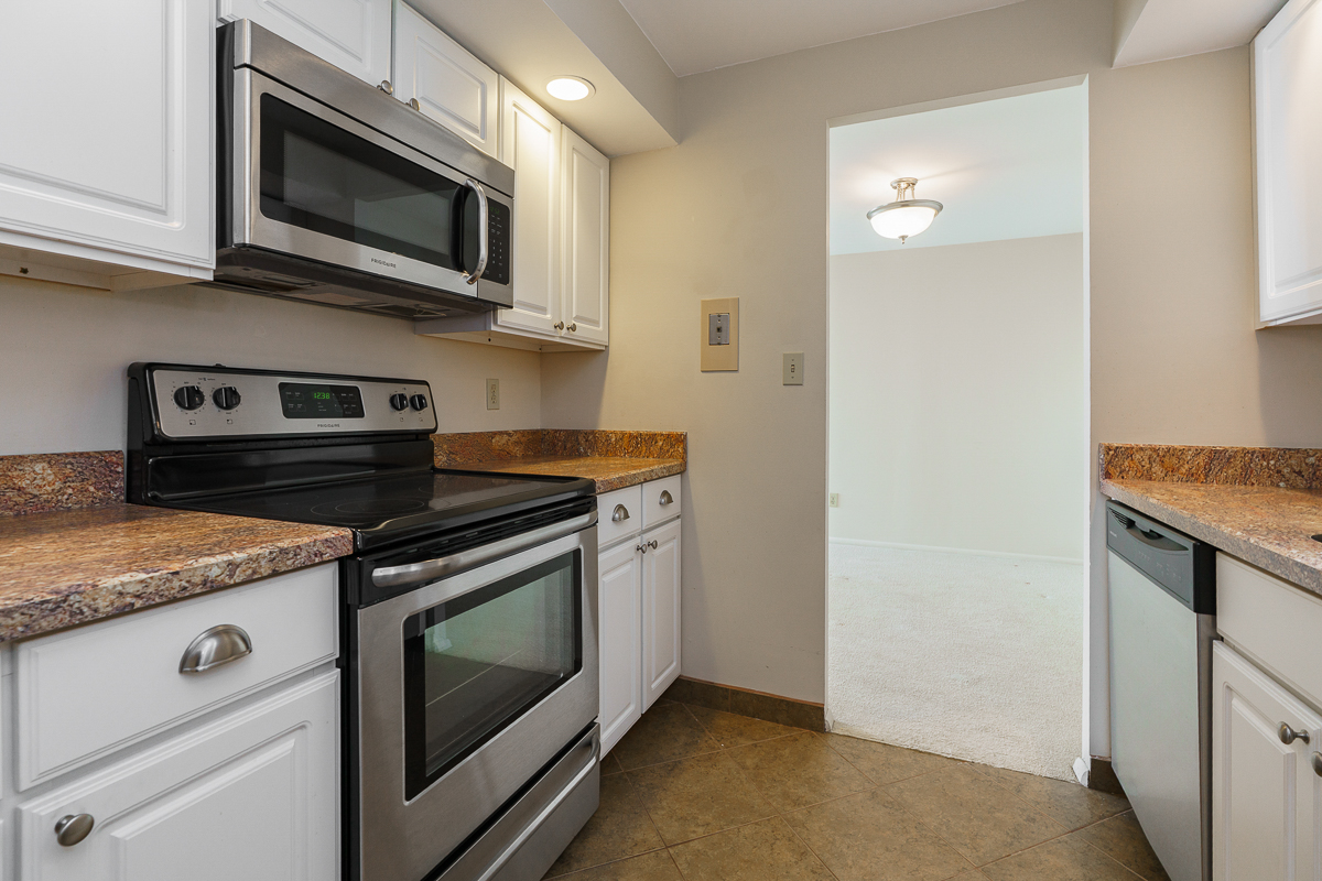 1000 Urlin Ave #1407-20