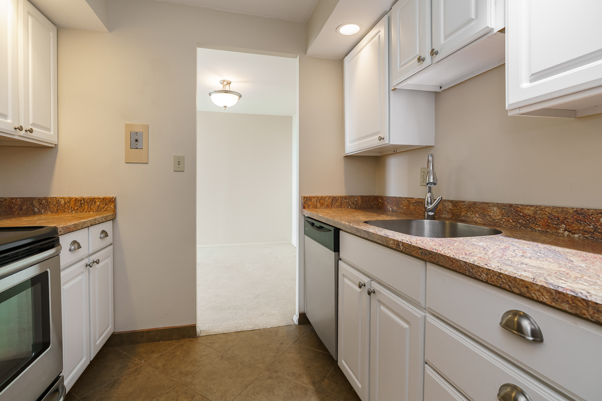 1000 Urlin Ave #1407-21