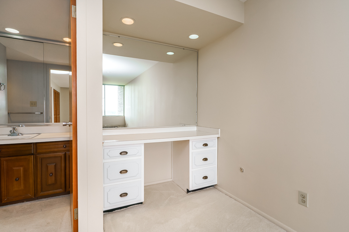 1000 Urlin Ave #1407-28