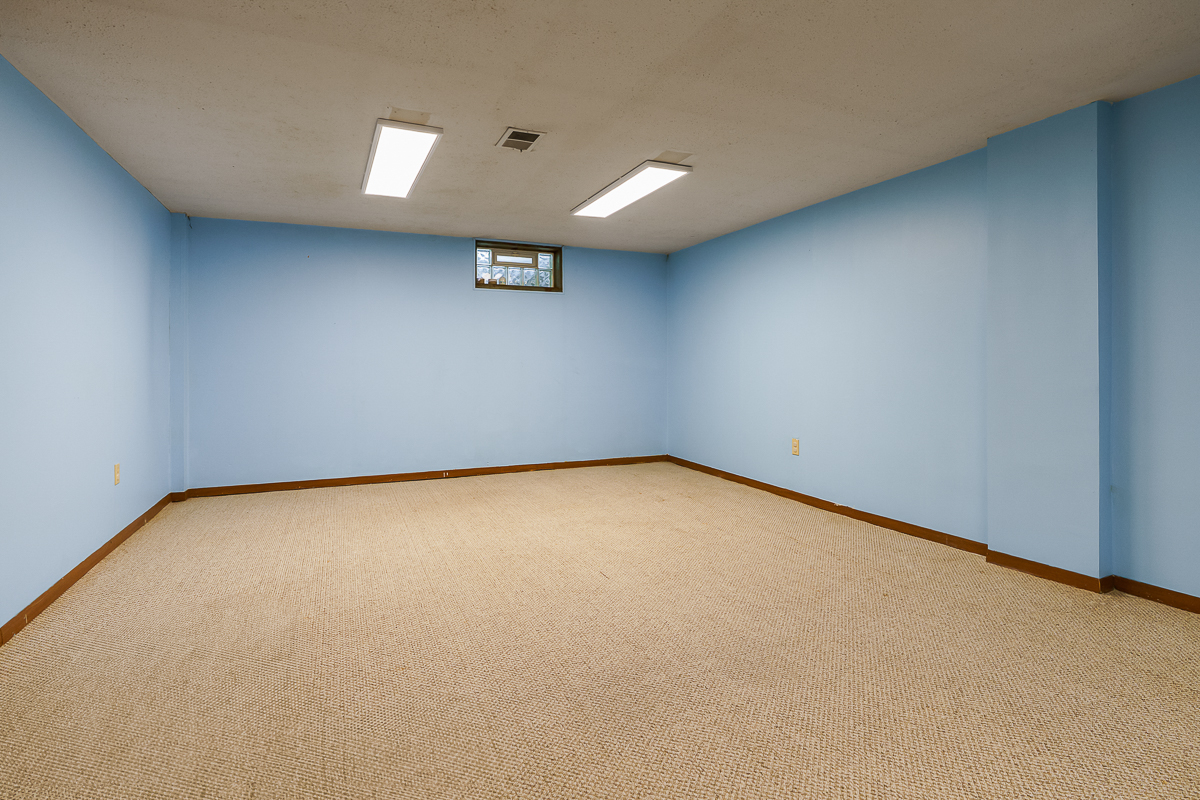 1425 Briarmeadow Dr-11