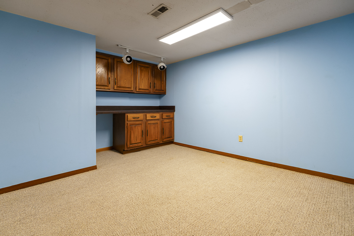 1425 Briarmeadow Dr-12