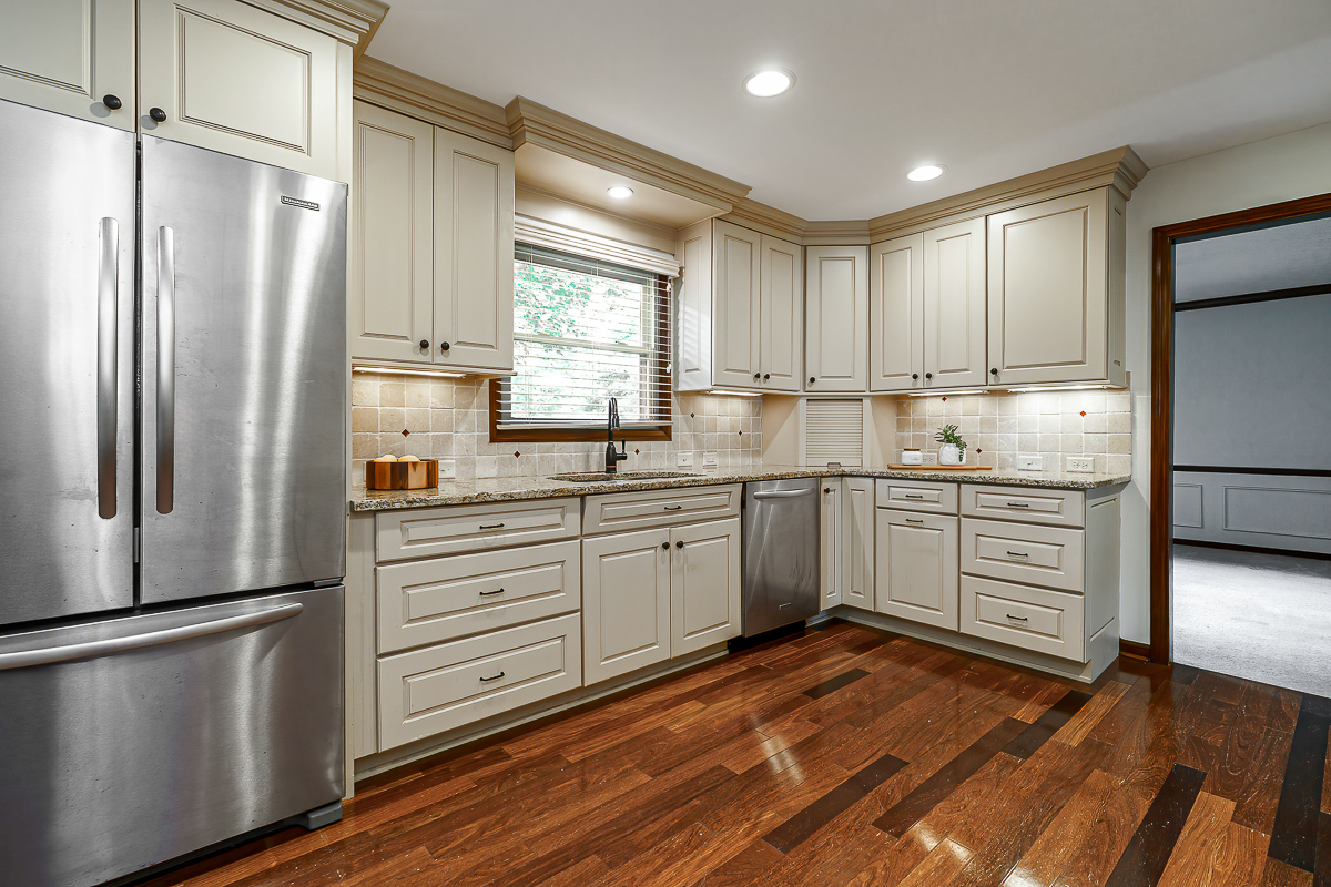 1425 Briarmeadow Dr-19