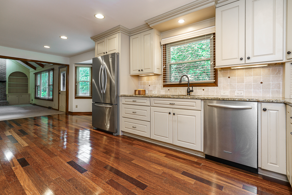 1425 Briarmeadow Dr-20