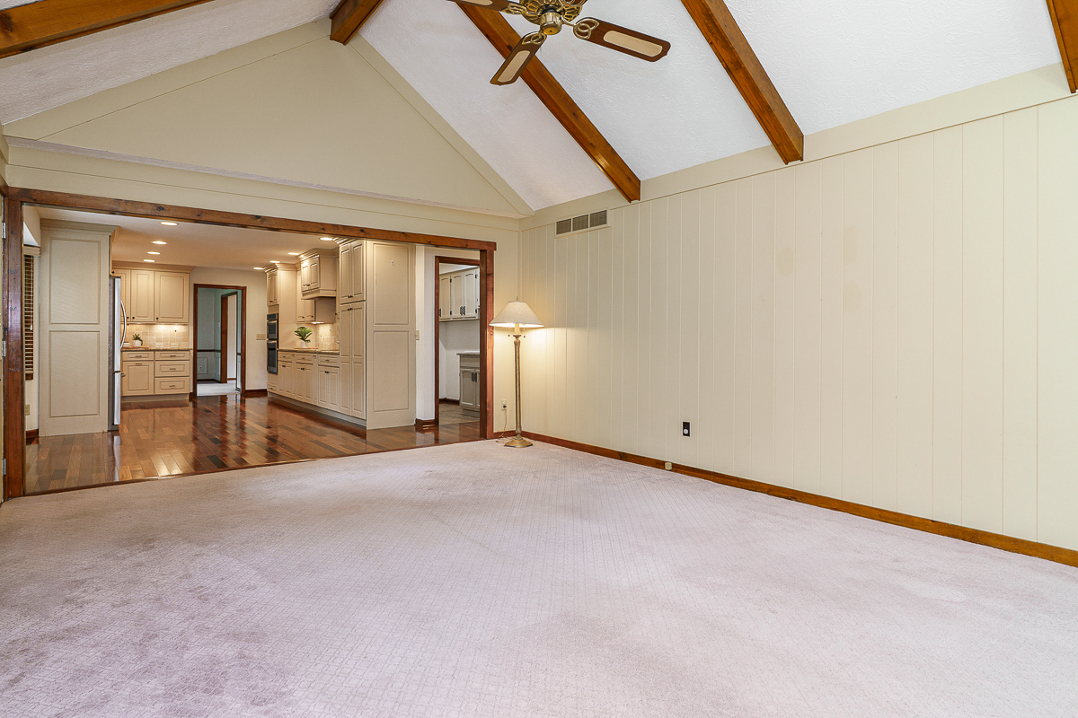 1425 Briarmeadow Dr-30