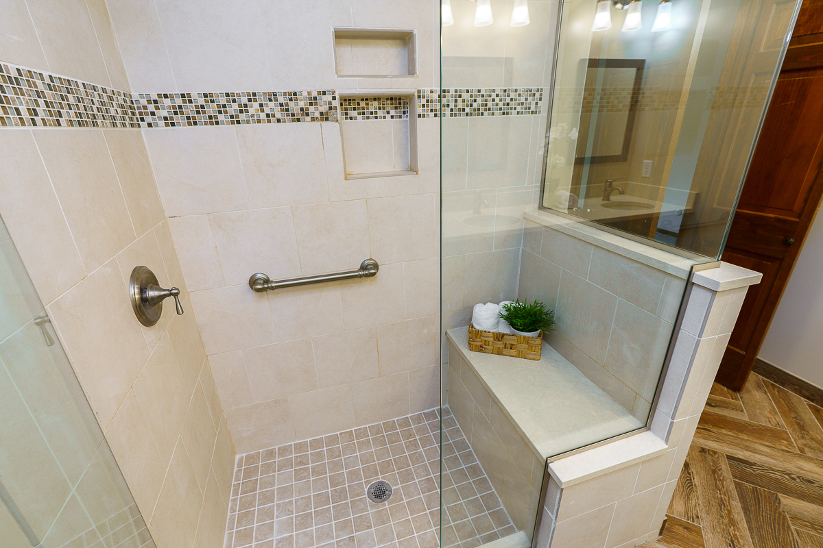 1425 Briarmeadow Dr-45