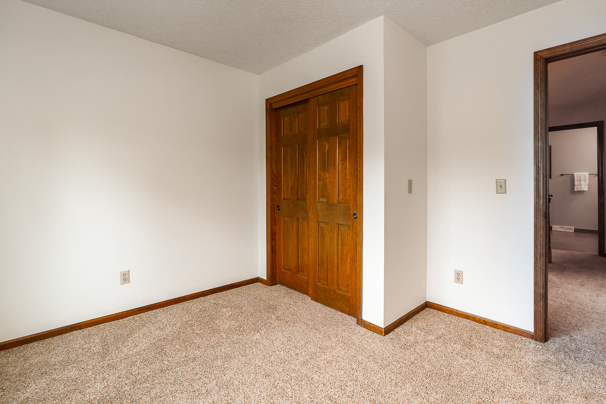 1425 Briarmeadow Dr-48