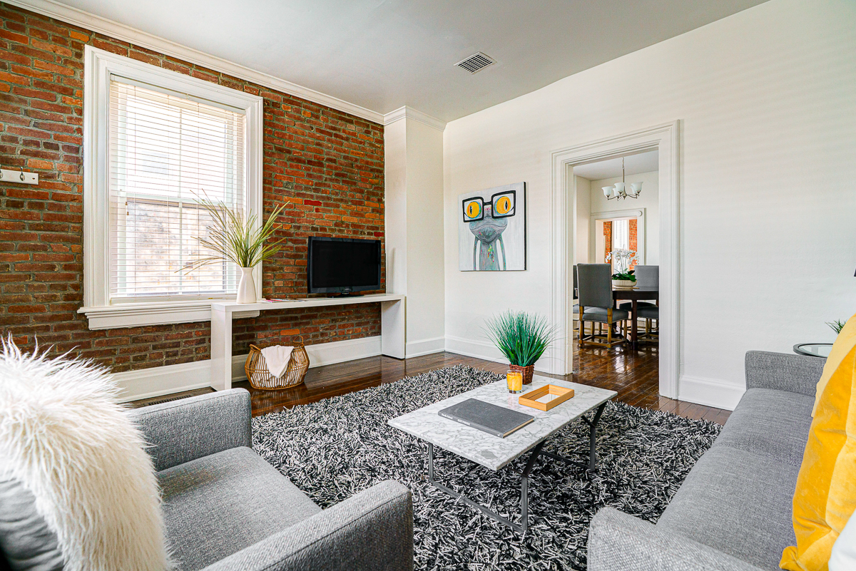 145 E Columbus St-12