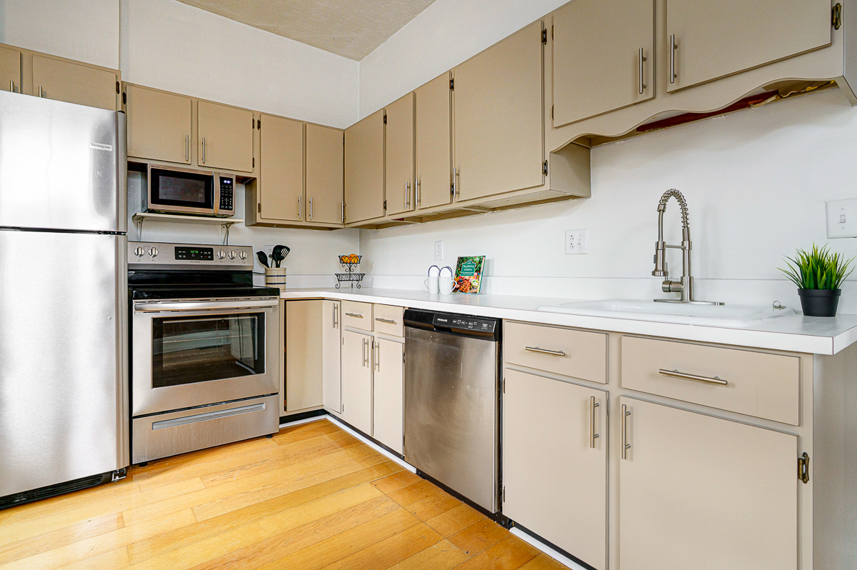 145 E Columbus St-17