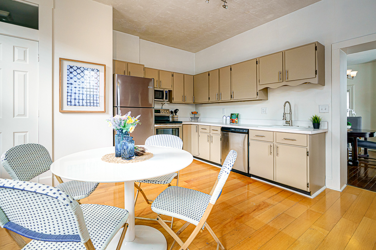 145 E Columbus St-21