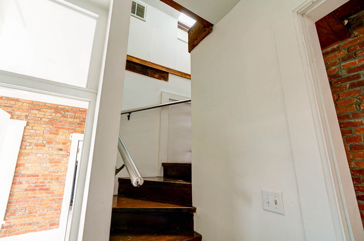 145 E Columbus St-32