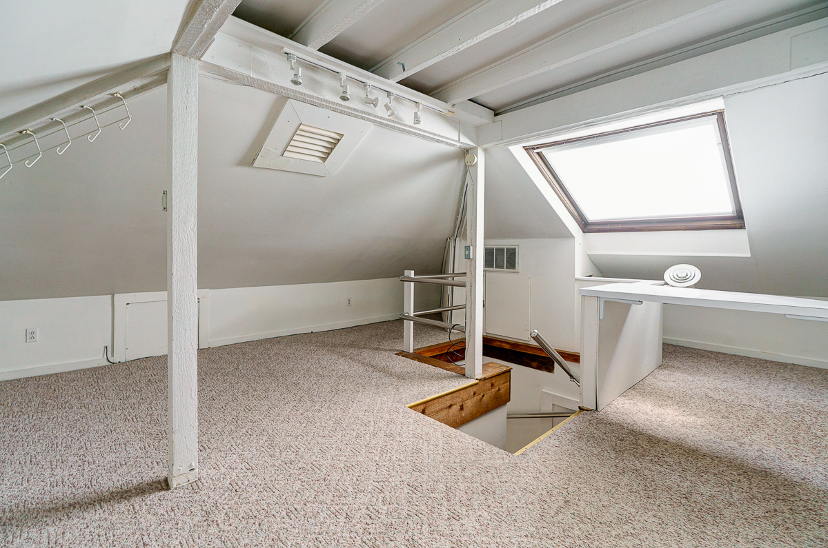 145 E Columbus St-34