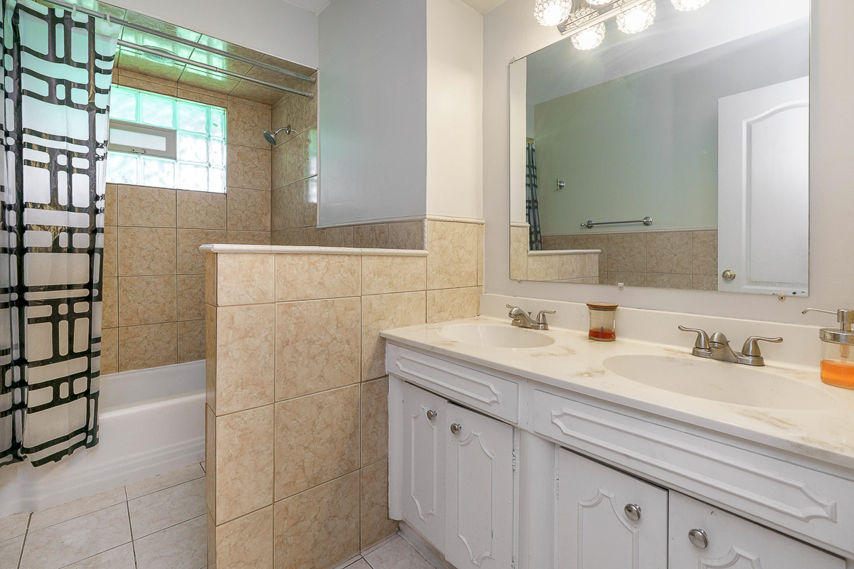 1475 Fahlander Drive S-22