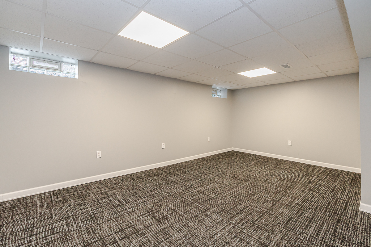 162 E Morrill Ave-11