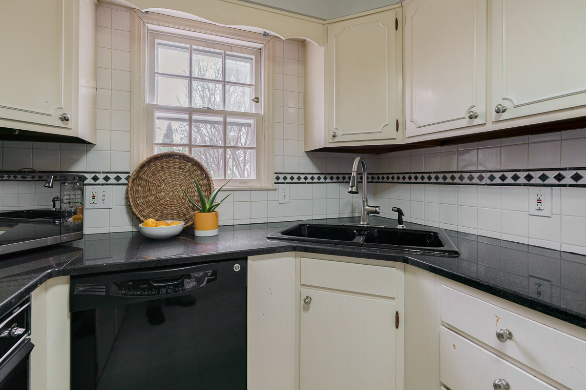 1631 Roxbury Rd Unit B5-25