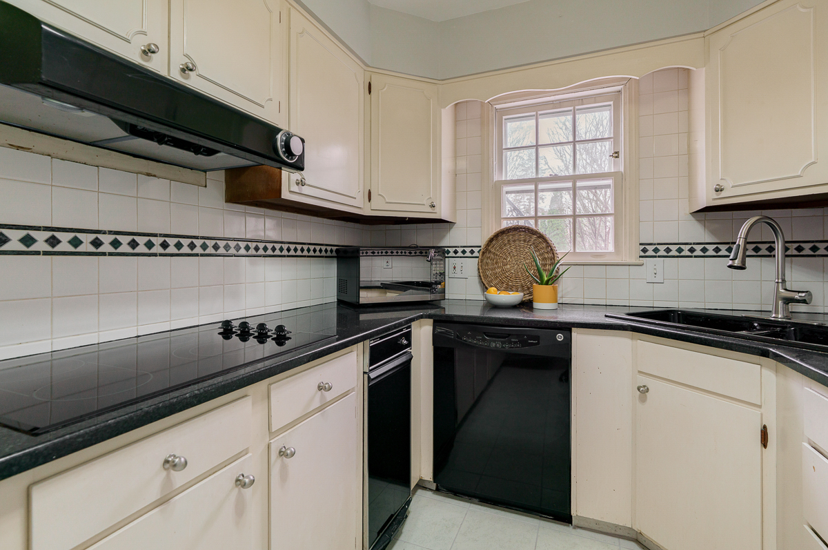 1631 Roxbury Rd Unit B5-26