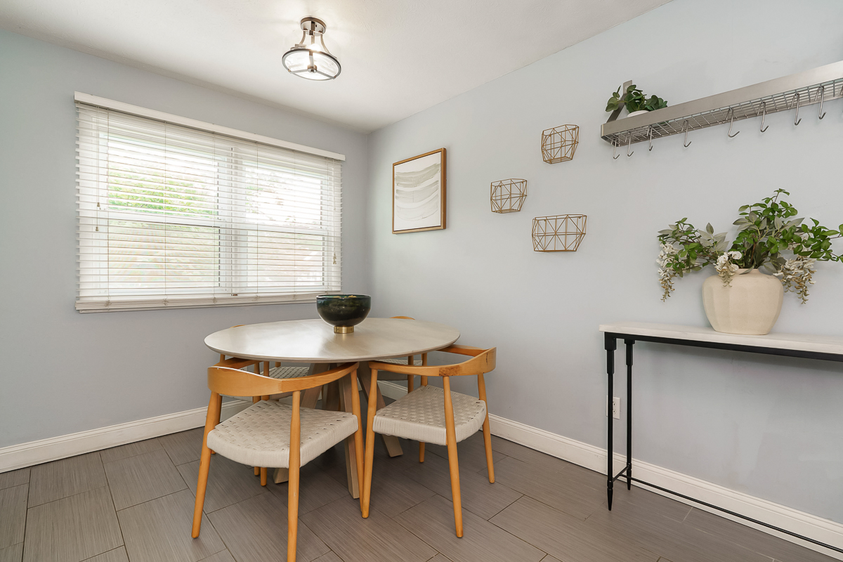 1649 North Star Ave-21