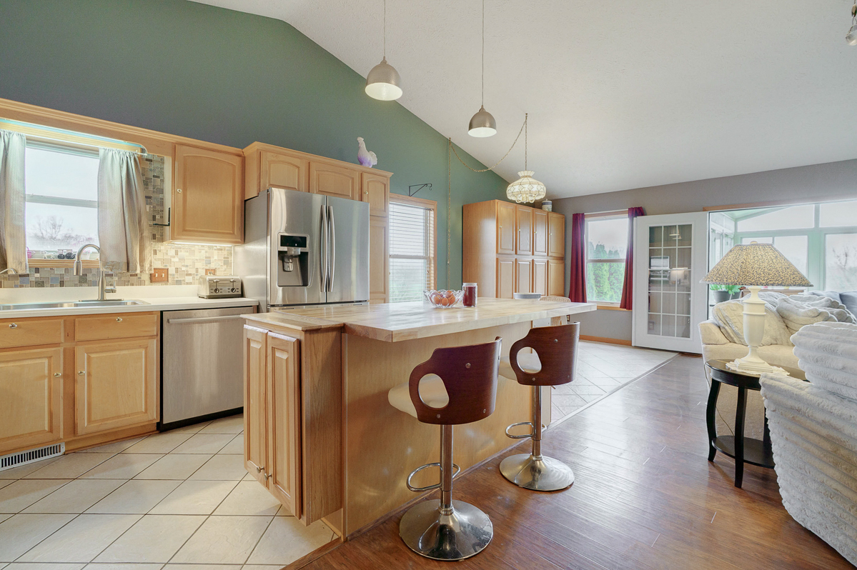 1708 Apple Valley Dr.--23