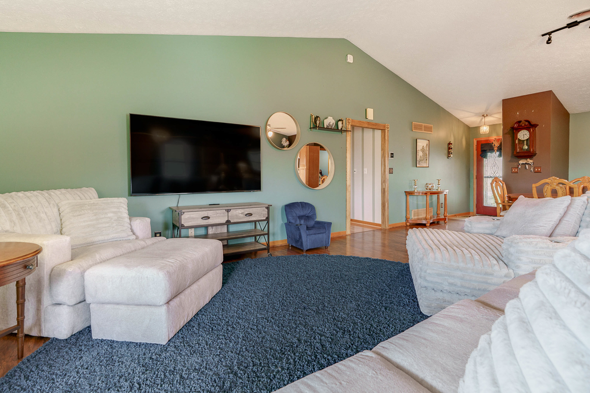 1708 Apple Valley Dr.--30