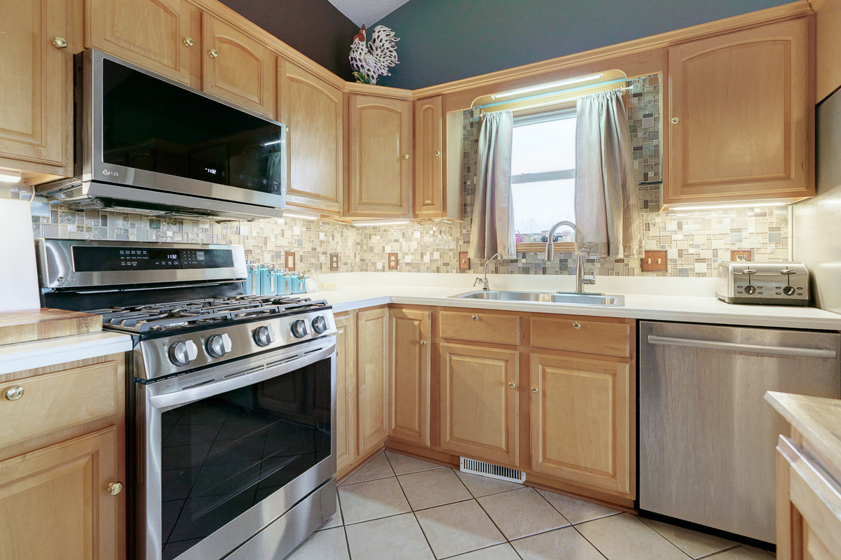 1708 Apple Valley Dr.--34