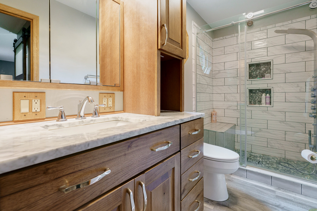 1708 Apple Valley Dr.--41