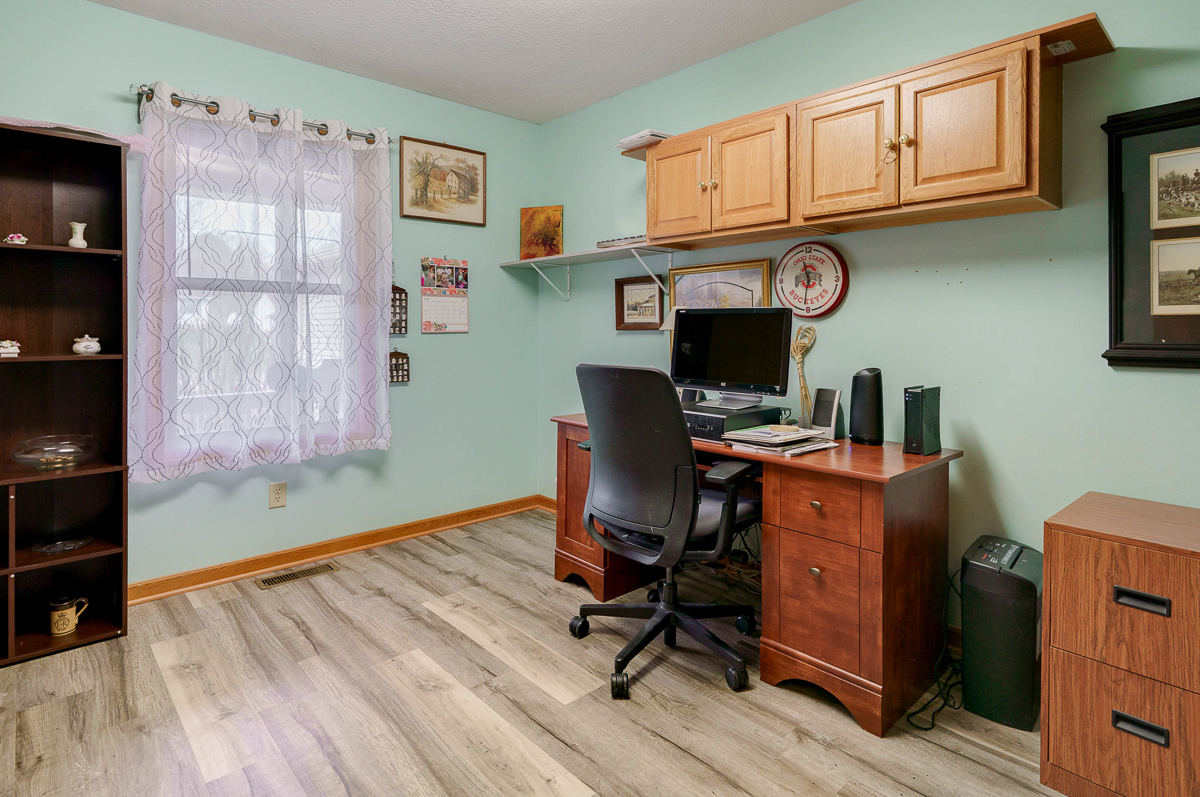 1708 Apple Valley Dr.--44