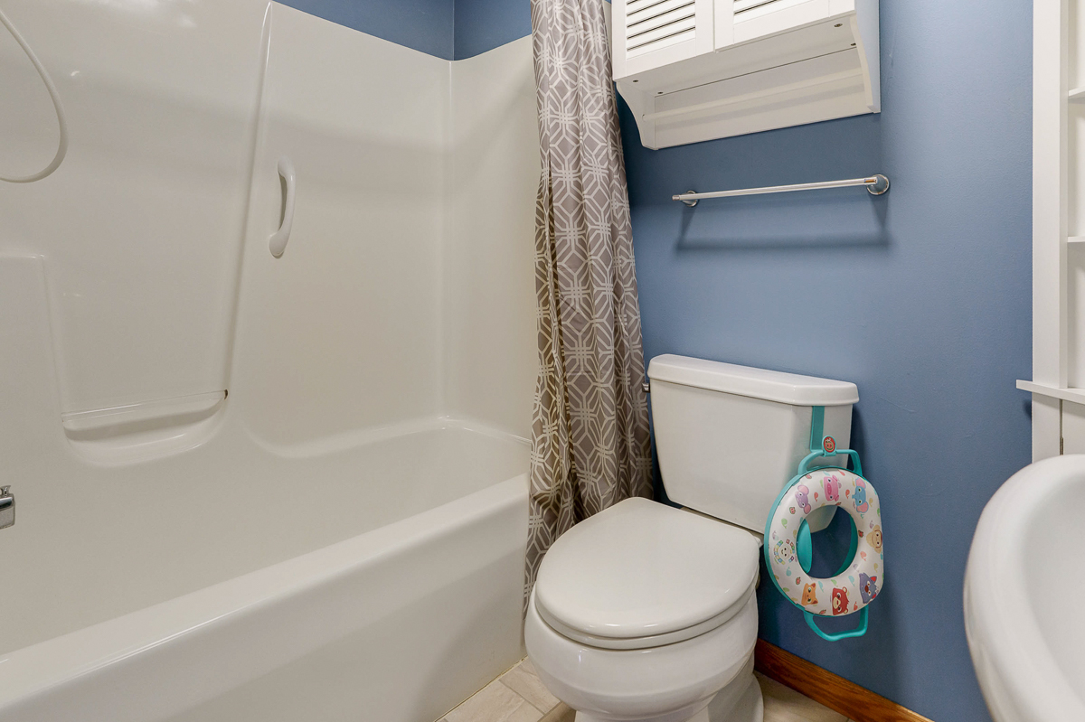 1708 Apple Valley Dr.--45