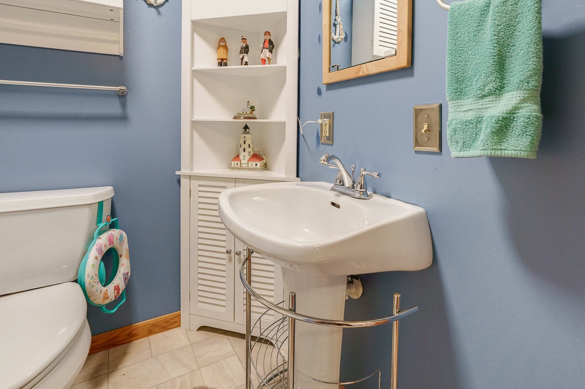 1708 Apple Valley Dr.--46